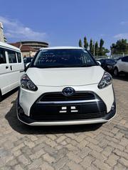 Toyota Sienta 2018 White for sale