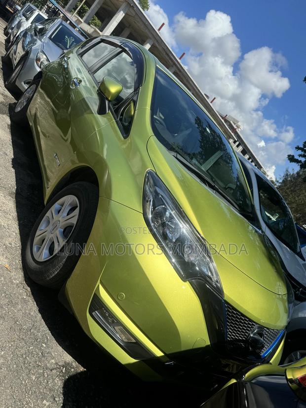 Nissan Note 2017 Yellow