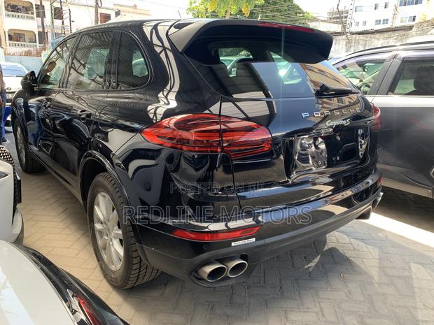 Porsche Cayenne S AWD 2017 Black