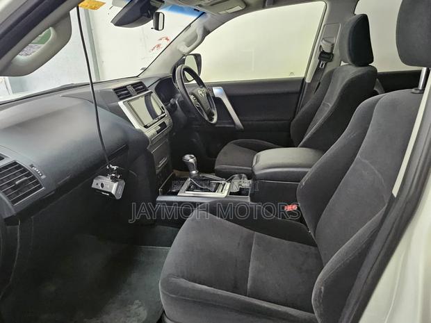Toyota Land Cruiser Prado 2018 White