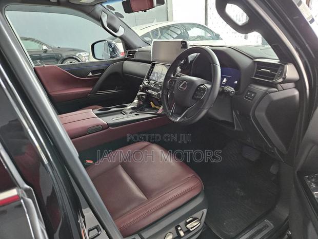 Lexus LX 2022 Black