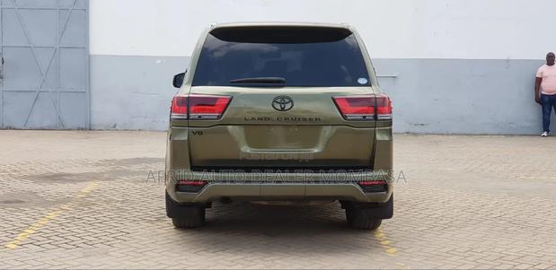 Toyota Land Cruiser 4.5 V8 TD 2018 Green