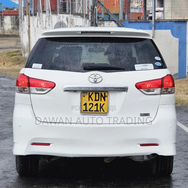 Toyota Wish 2011 White