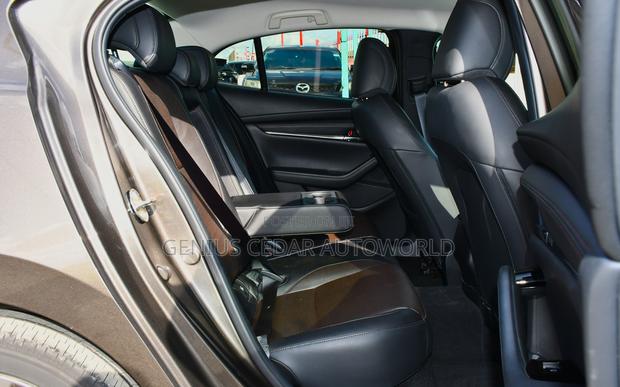 Mazda 3 2019 Brown