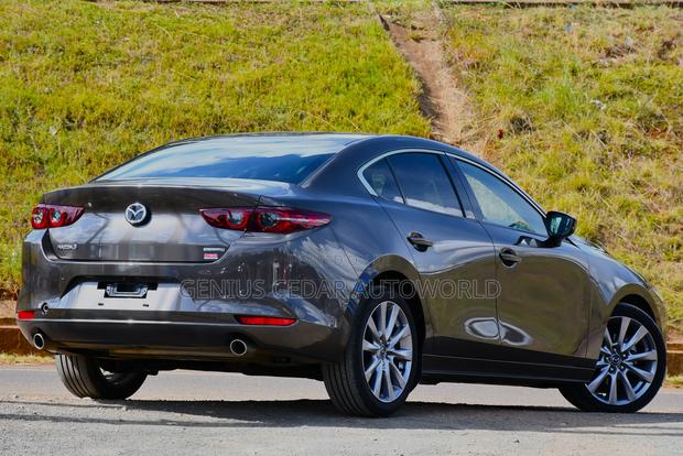 Mazda Axela 2019 Brown