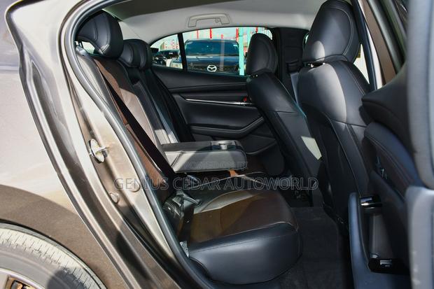 Mazda Axela 2019 Brown