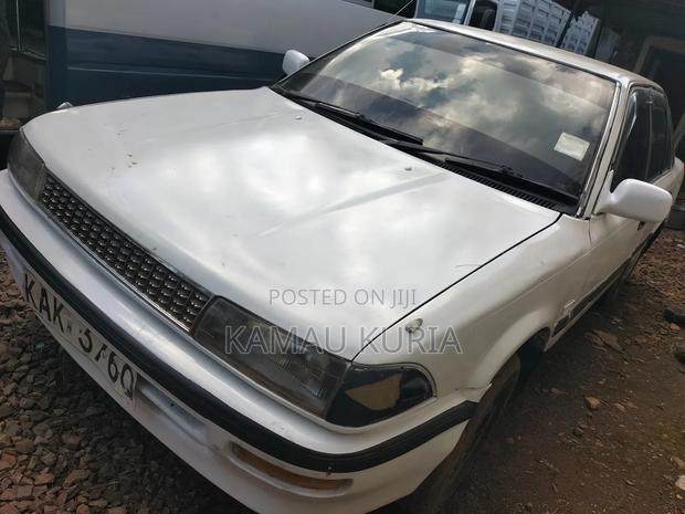 Toyota Corolla 1998 White