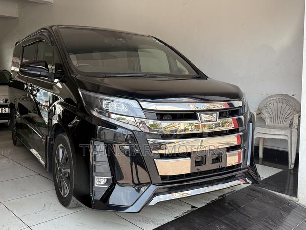 Toyota Noah 2.0 FWD (7 Seater) 2018 Black