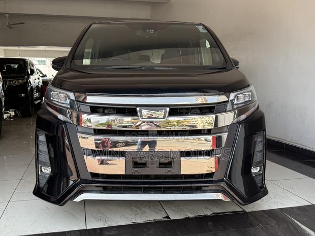 Toyota Noah 2.0 FWD (7 Seater) 2018 Black
