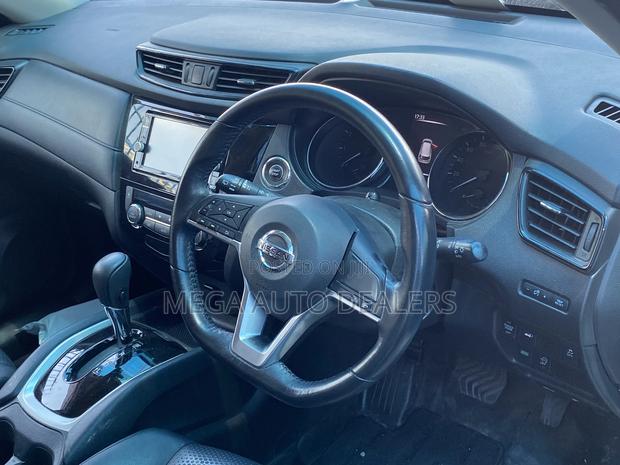 Nissan X-Trail 2018 Gray