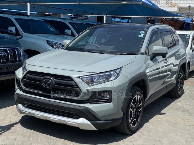 Toyota RAV4 2019 Green