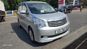 Toyota Noah 2012 Silver for sale