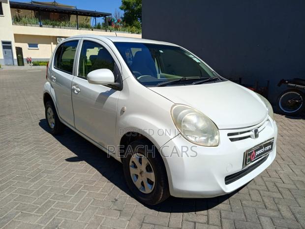 Toyota Passo 2012 White