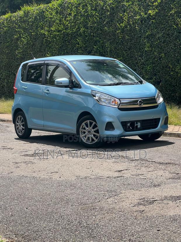 Nissan Dayz 2018 Blue