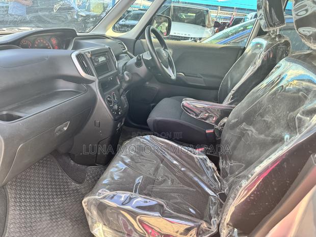 Suzuki Solio 2018 Silver