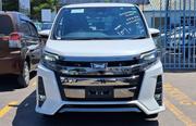 Toyota Noah 2018 White for sale