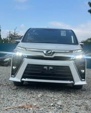 Toyota Voxy 2018 White for sale