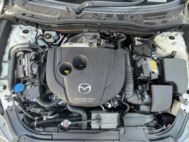 Mazda Axela 2018 White