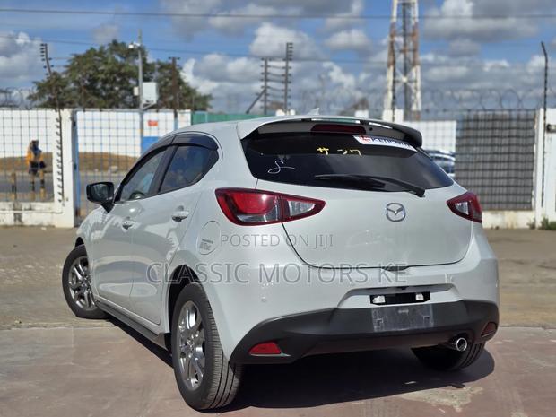 Mazda Demio 2018