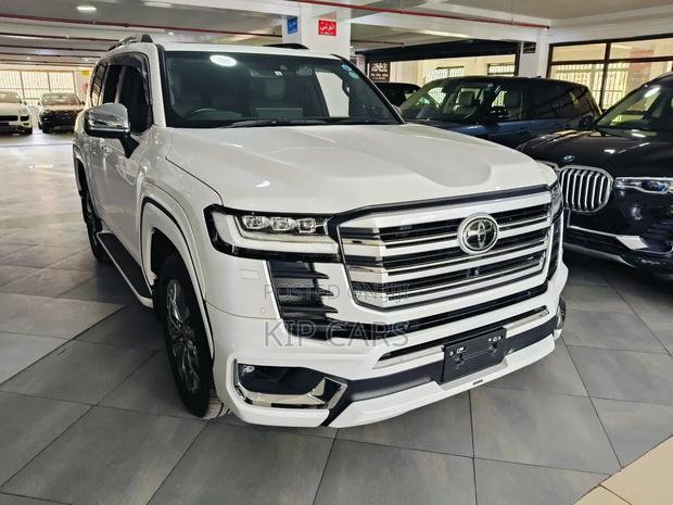 New Toyota Land Cruiser 3.5 Petrol 4WD 2022 White