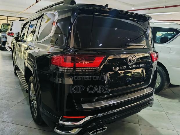 New Toyota Land Cruiser 3.5 Petrol 4WD 2022 Black