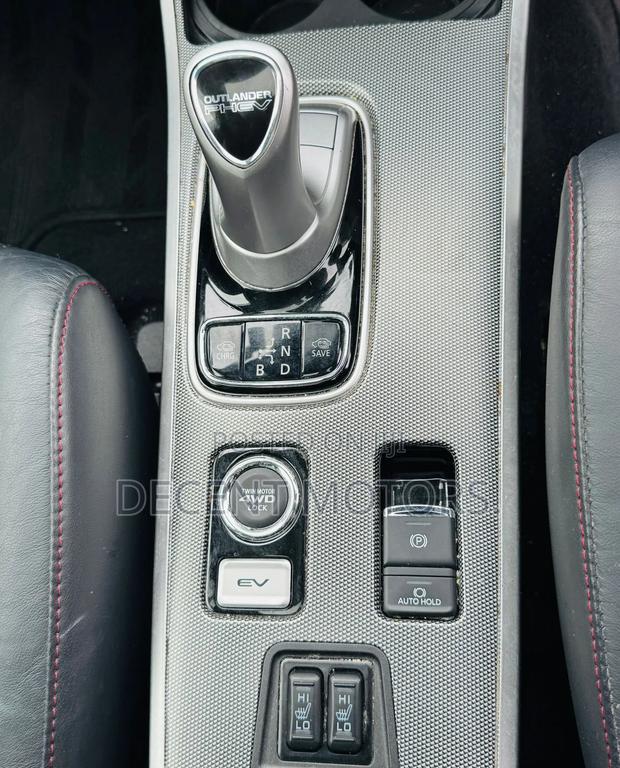 Mitsubishi Outlander 2.0 PHEV AWD 2018 White
