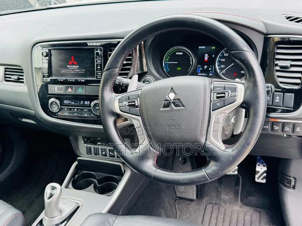 Mitsubishi Outlander 2.0 PHEV AWD 2018 White