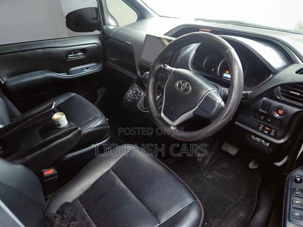 Toyota Noah 2015 White