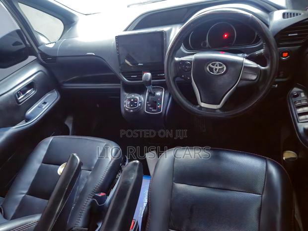 Toyota Noah 2015 White