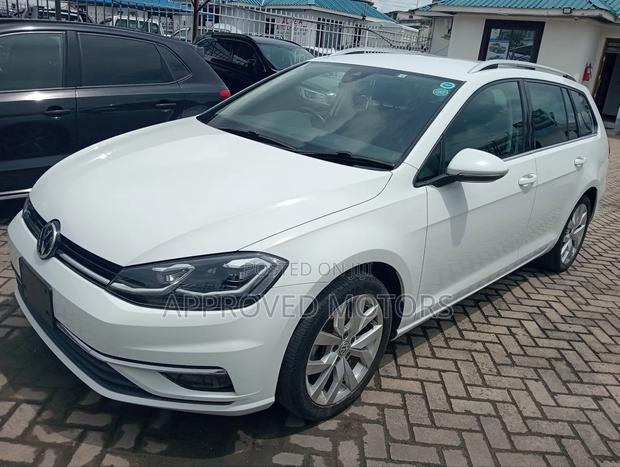 Volkswagen Golf 2018 White