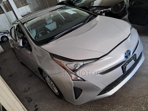 Toyota Prius 2018 Silver