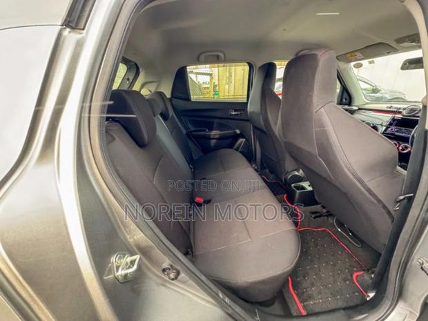Suzuki Swift 2018 Gray