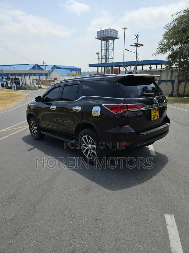 Toyota Fortuner 2016 Purple