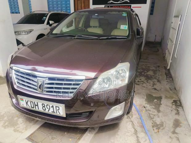 Toyota Premio 2014 Purple