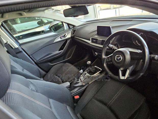 Mazda Axela 2018 Blue