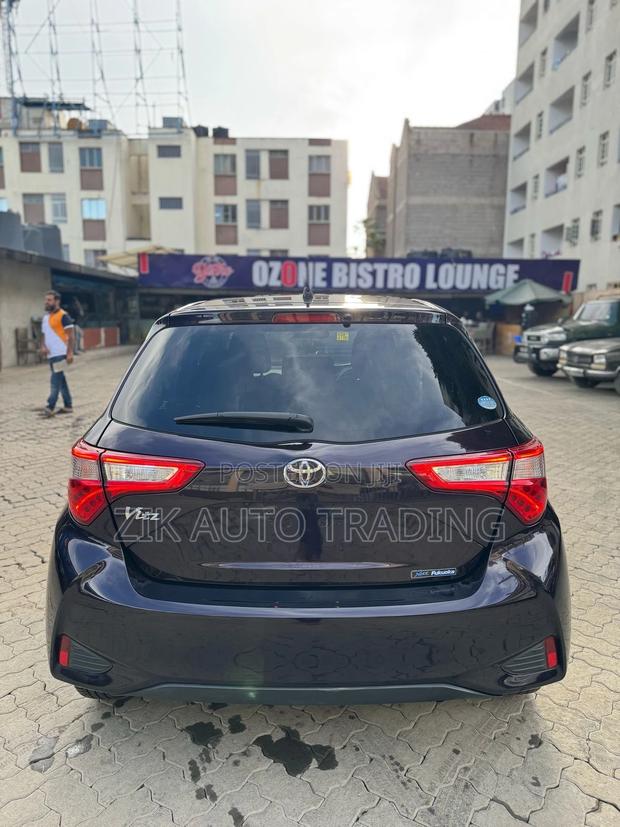 Toyota Vitz 1.0 FWD 5dr 2018 Purple