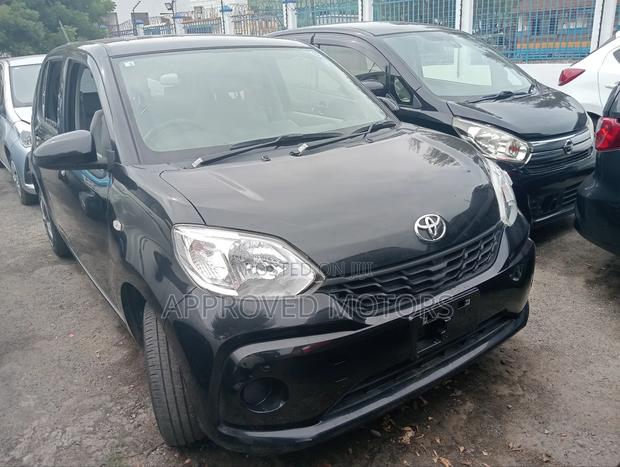 Toyota Passo 2018 Black
