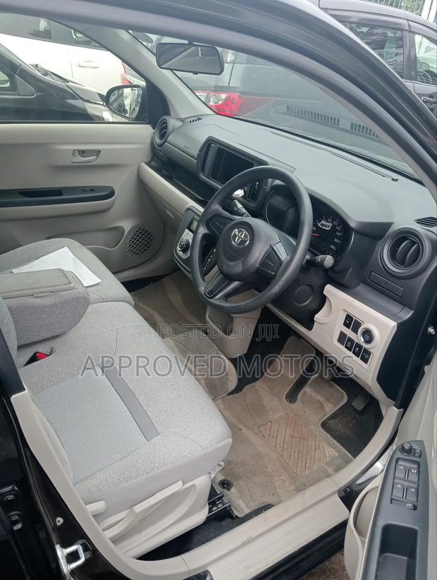 Toyota Passo 2018 Black