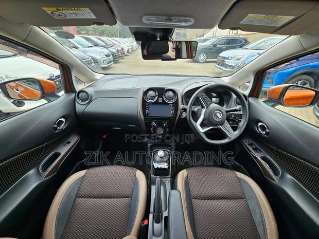 Nissan Note 2018 Orange