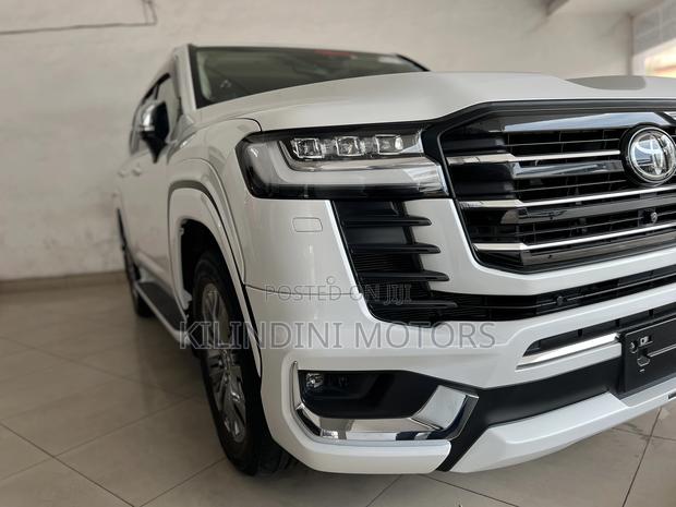 Toyota Land Cruiser Prado 2020 White