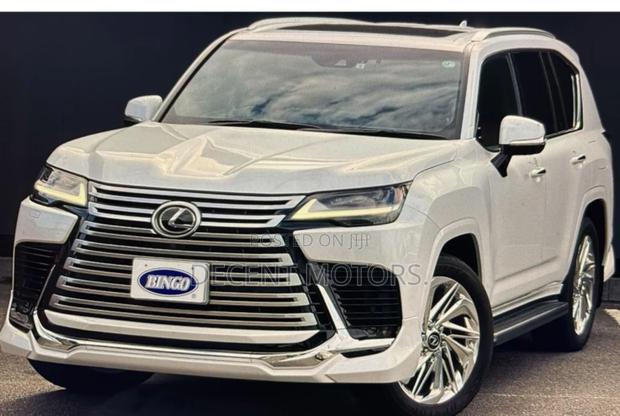 Lexus LX 2022 White