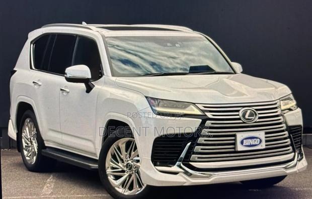 Lexus LX 2022 White
