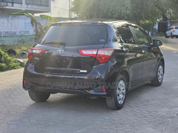 Toyota Vitz 2018 Purple