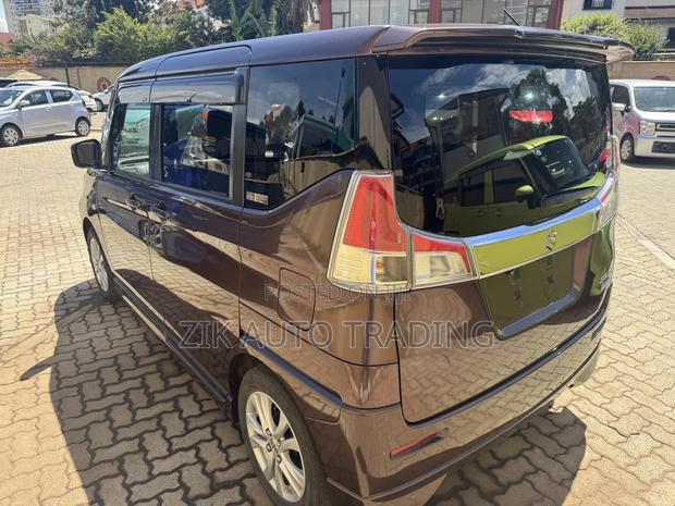 Suzuki Solio 2017 Brown