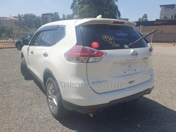 Nissan X-Trail 2017 White