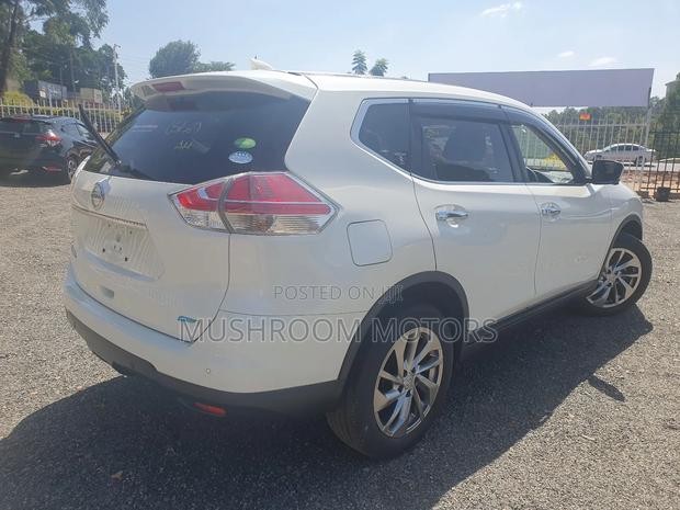 Nissan X-Trail 2017 White