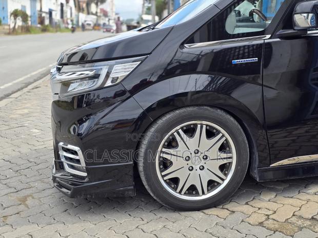 Honda Stepwgn 2018 Black
