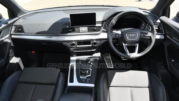 Audi Q5 2018 Gray