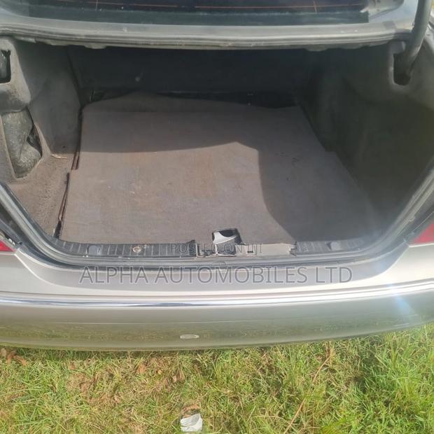 Mercedes-Benz E200 2004 Gray