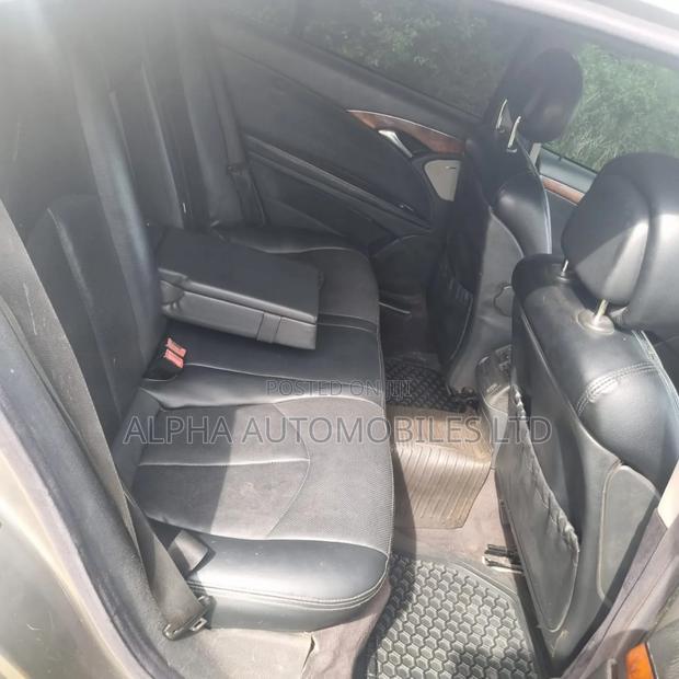 Mercedes-Benz E200 2004 Gray